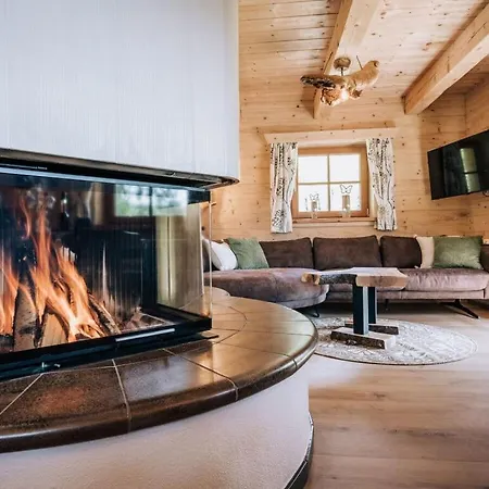 Holiday home Webertonihuette Modern Retreat *