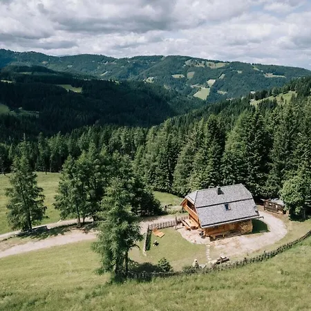 Webertonihuette Modern Retreat *