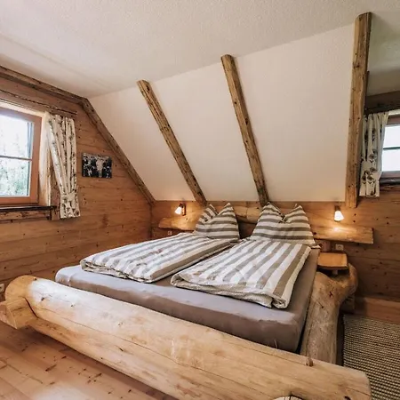 Webertonihuette Modern Retreat
