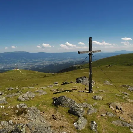 Webertonihuette Modern Retreat Kliening